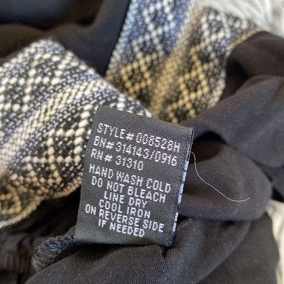 By & By Black Halter Romper Embroidered Front & Pockets Size Medium - Picture 13 of 13